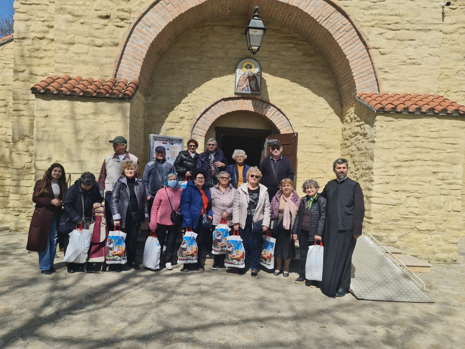 Activitate comunitară cu persoane cu deficiențe de auz — Parohia Sf. Sava