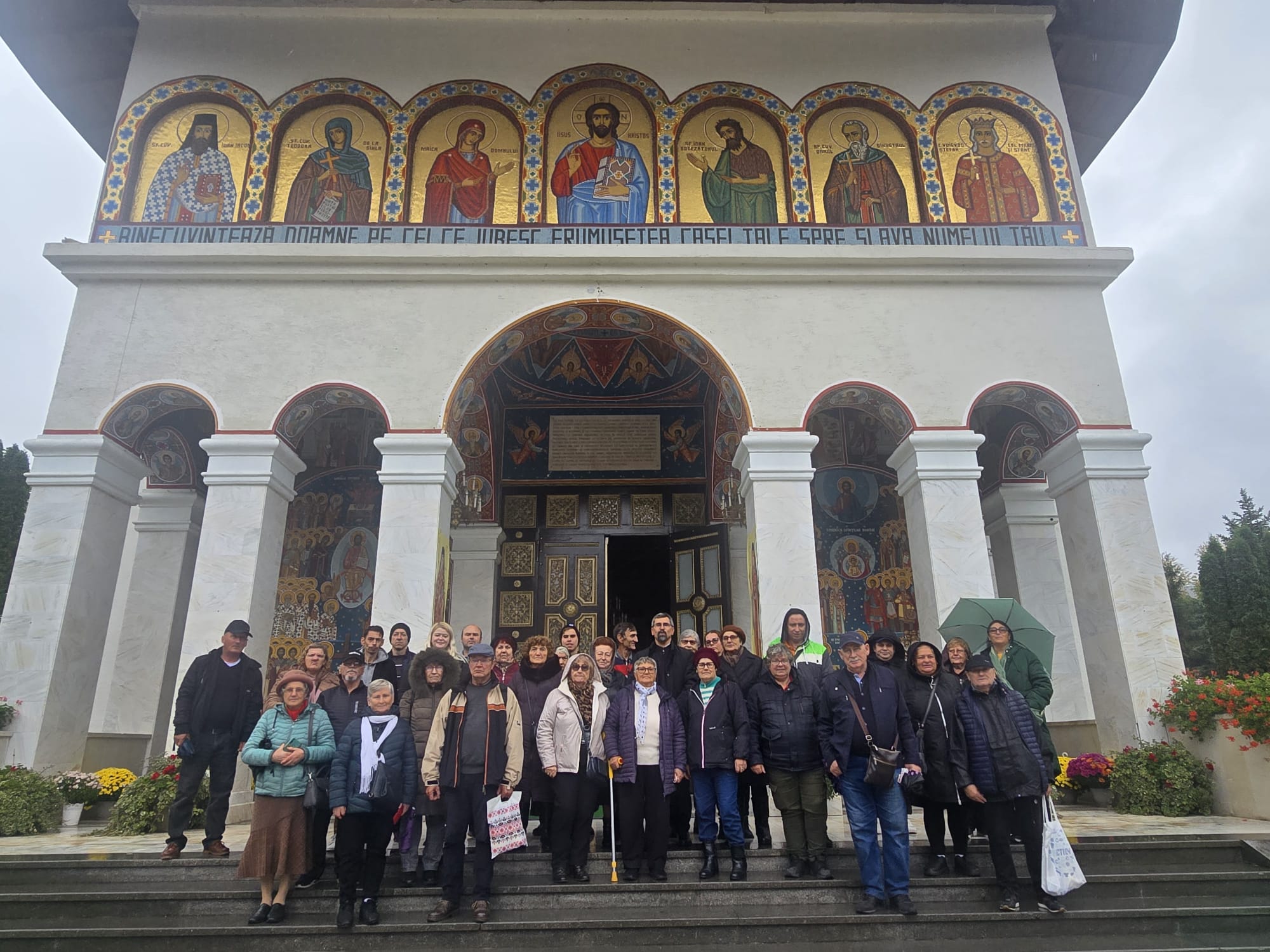 Pelerinaj organizat pentru persoanele cu deficiențe de auz